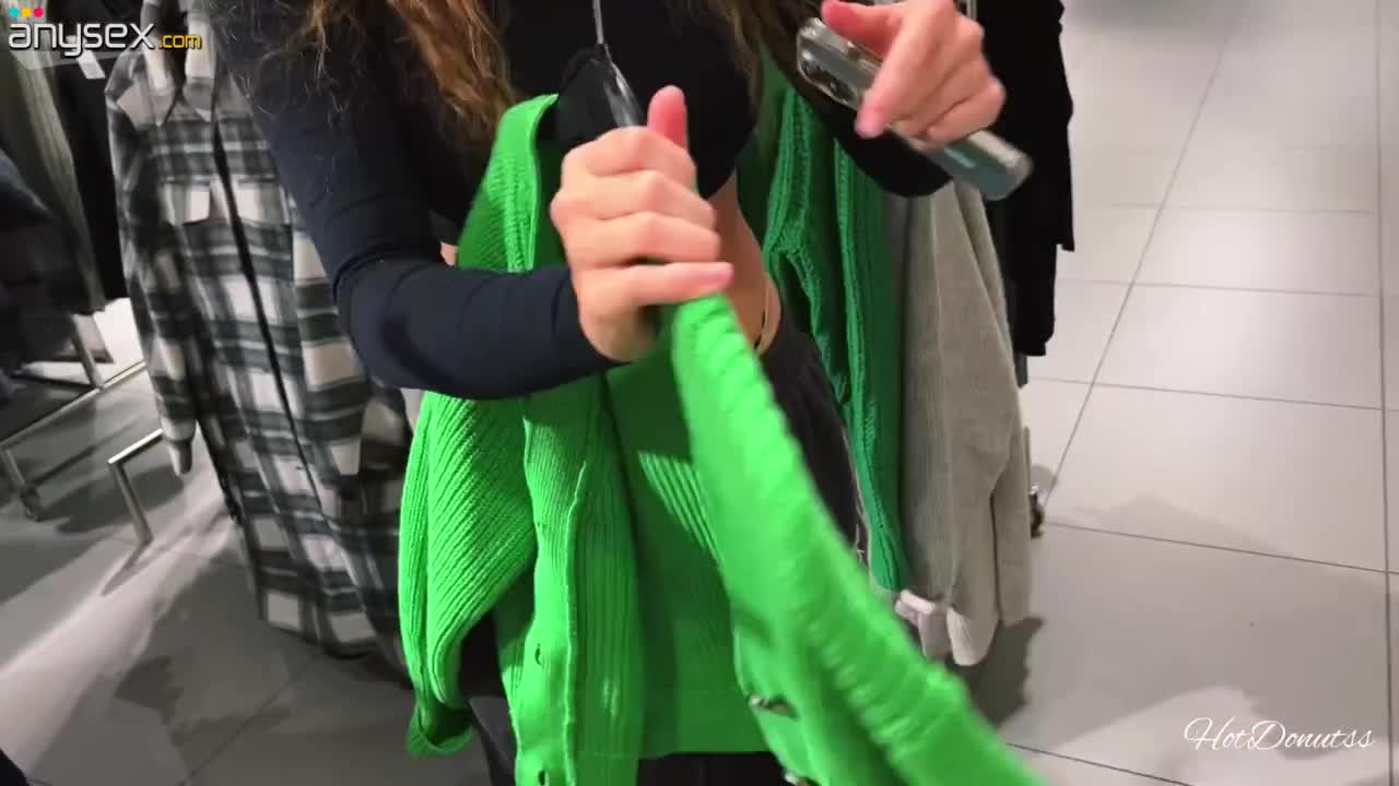 Bubble butt hooker is risky enough for fuck in the fitting room Free Porn Videos | ePornAny.