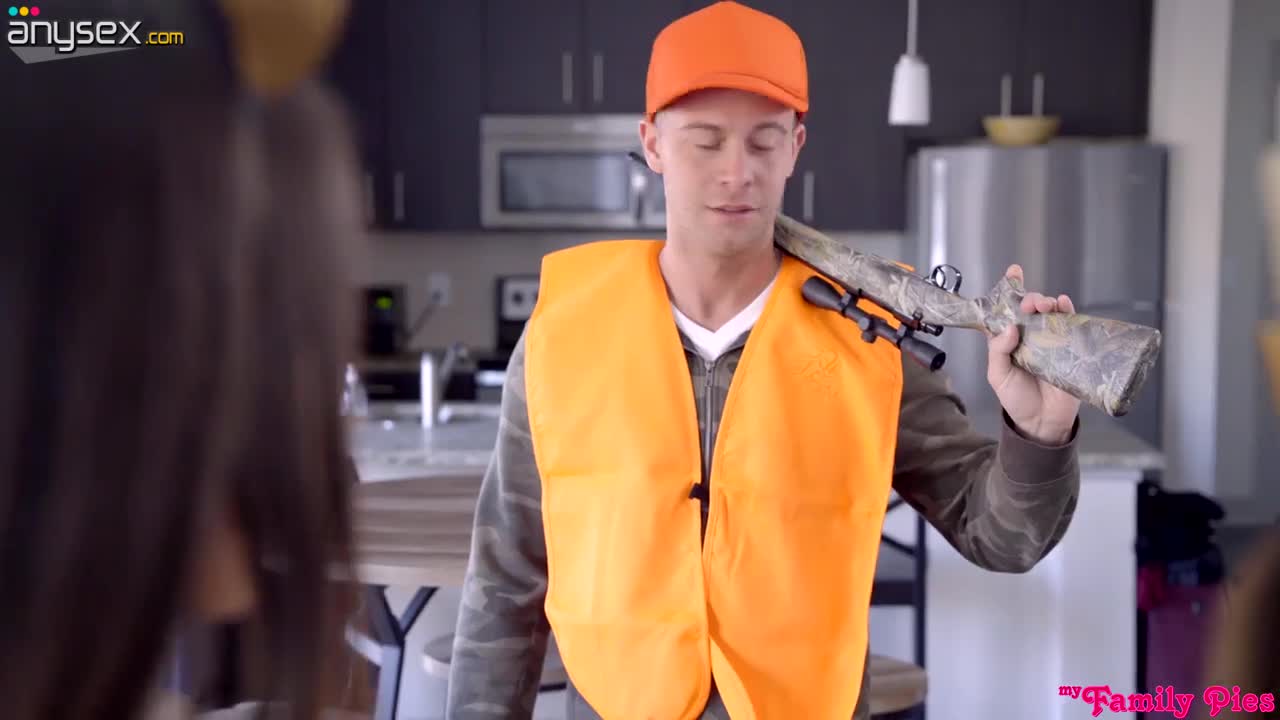 Funny sex video featuring one dude in hunter costume and two yummy babes Free Porn Videos | ePornAny.