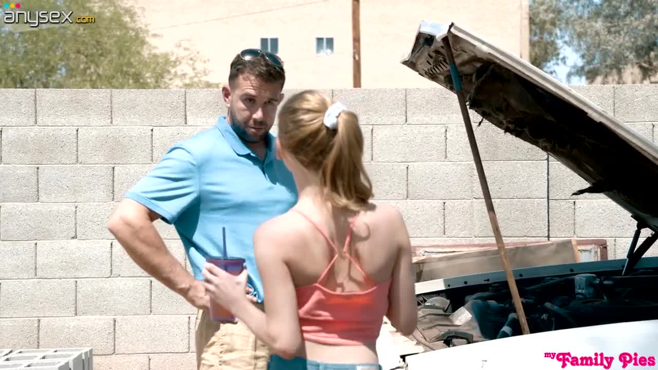 Bitchy chick Hannah Hays seduces boyfriend of her sister and fucks him in the bathroom Free Porn Videos | ePornAny.