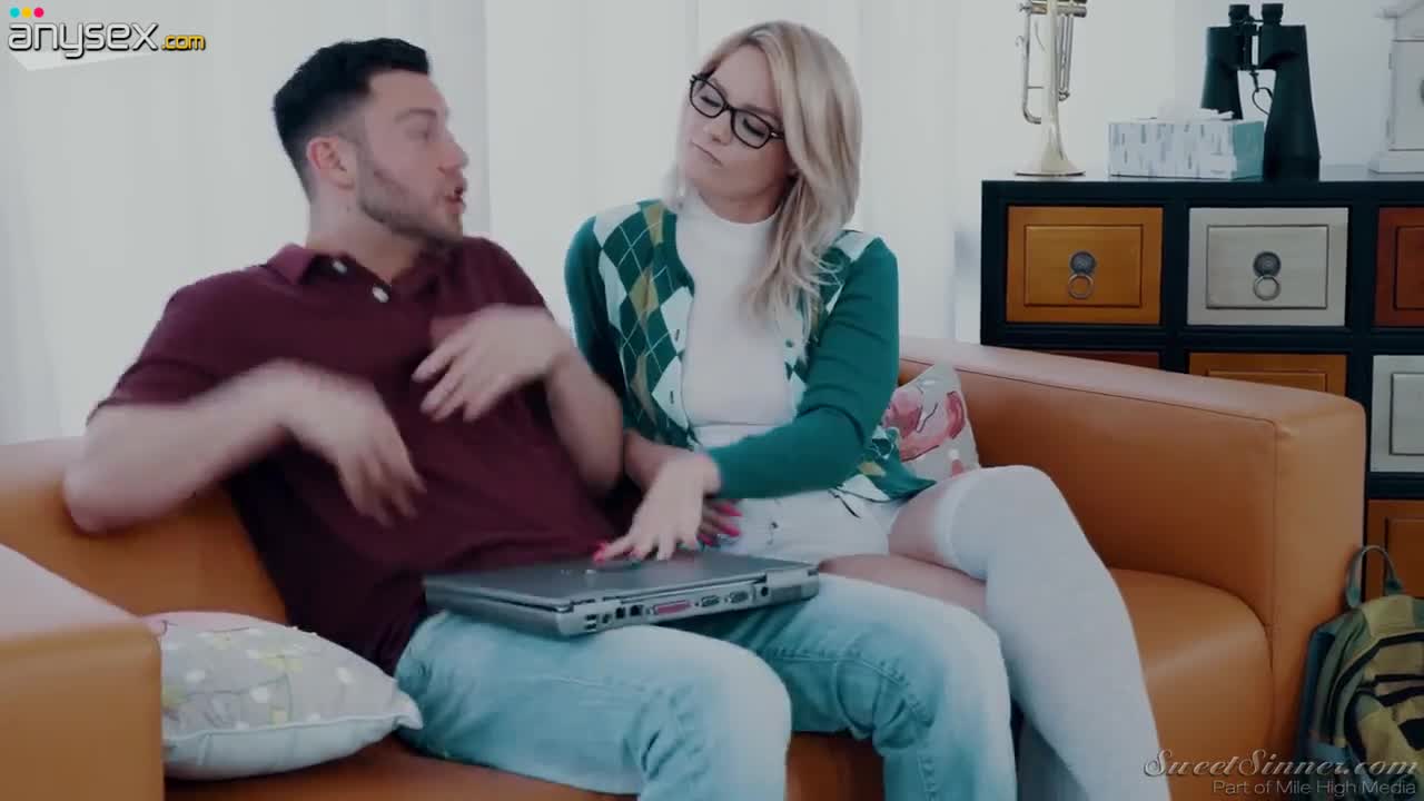 Sex-appeal teen Lisey Sweet gets her pussy slammed and creampied Free Porn Videos | ePornAny.