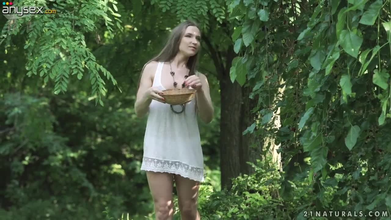 Beautiful anal sex in the garden with charming babe Nicole Pearl Free Porn Videos | ePornAny.
