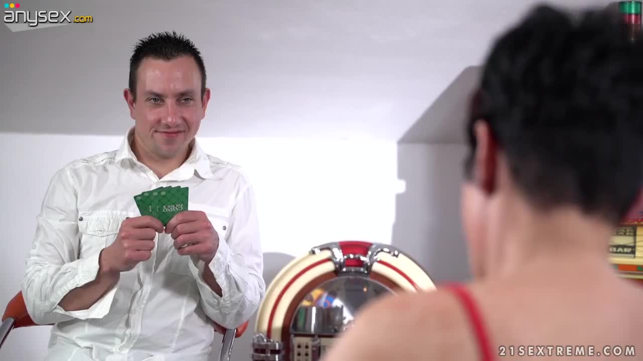 Old whore Dolly Bee is gambling and sucking a hard dick one young dealer Free Porn Videos | ePornAny.