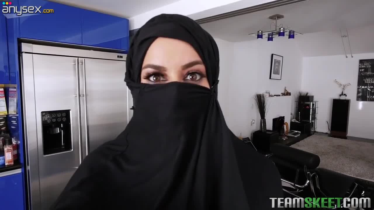 Torrid Arab babe in hijab Victoria June gets her muff banged in hot POV clip Free Porn Videos | ePornAny.