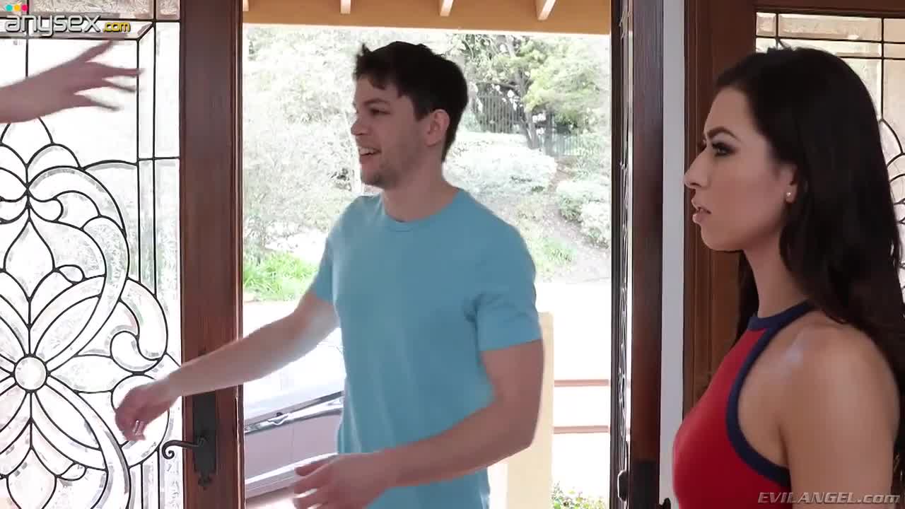 Mouth watering babe Riley Reid seduces boyfriend of her sister Melissa Moore Free Porn Videos | ePornAny.