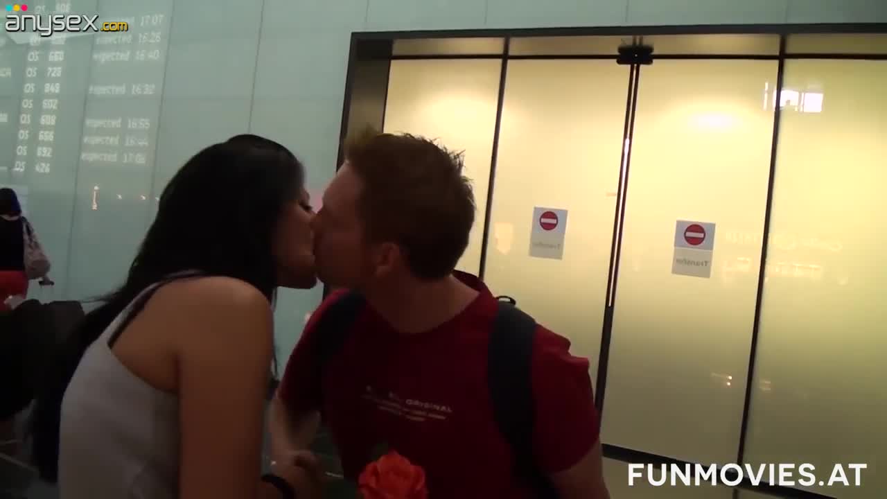 Greedy for cum Lola enjoys eating hard penis in the car Free Porn Videos | ePornAny.