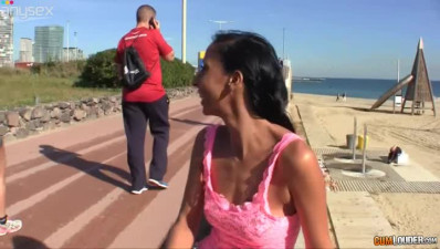 Sassy brunette chick with sexy body gives some nice blowjob